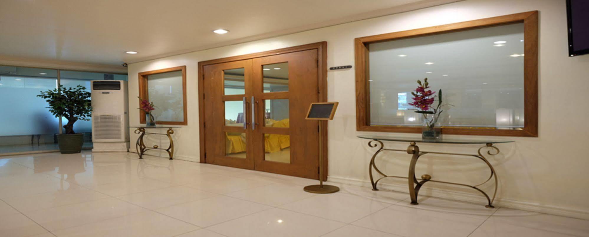 De Luxe Hotel Cagayan de Oro Exterior foto
